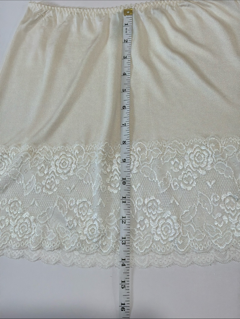 Vintage Half Slip 100% Silk Cream Sz M - Picture 8 of 10
